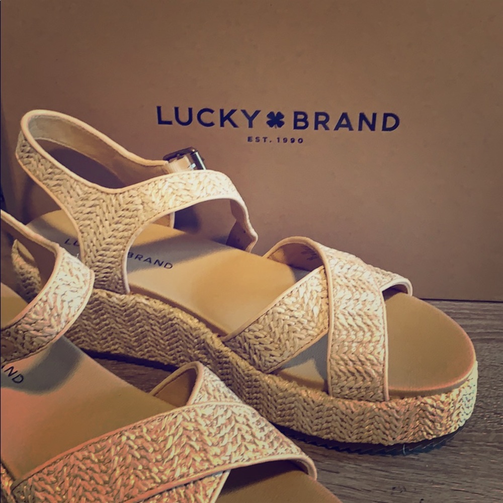 Lucky brand Wagoo wedge sandal. New in packaging
